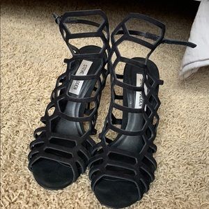 Steve Madden Black Slithur Caged Sandal Size 7